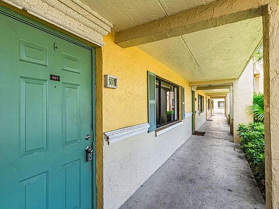 2nd image of 507 Meadows Circle