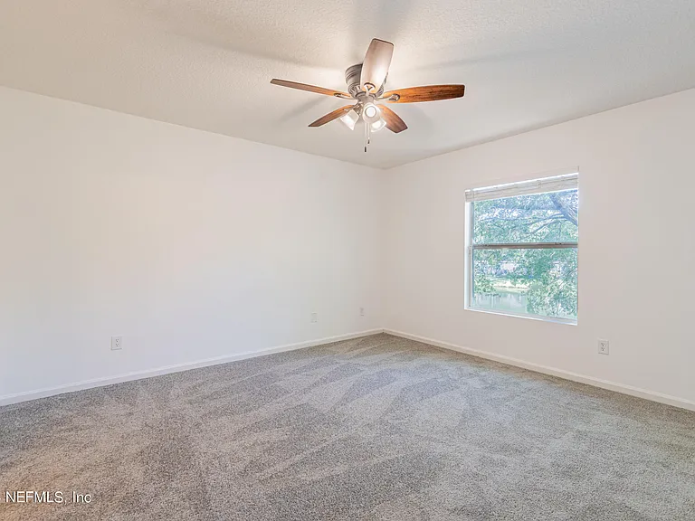 1630 Vineland Cir #B — Photo 25