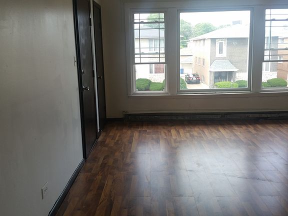 4th image of 445 Madison Ave #1