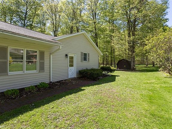 4th image of 7909 Glenbrook Dr