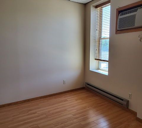 3rd image of 1831 Parmenter St APT 6