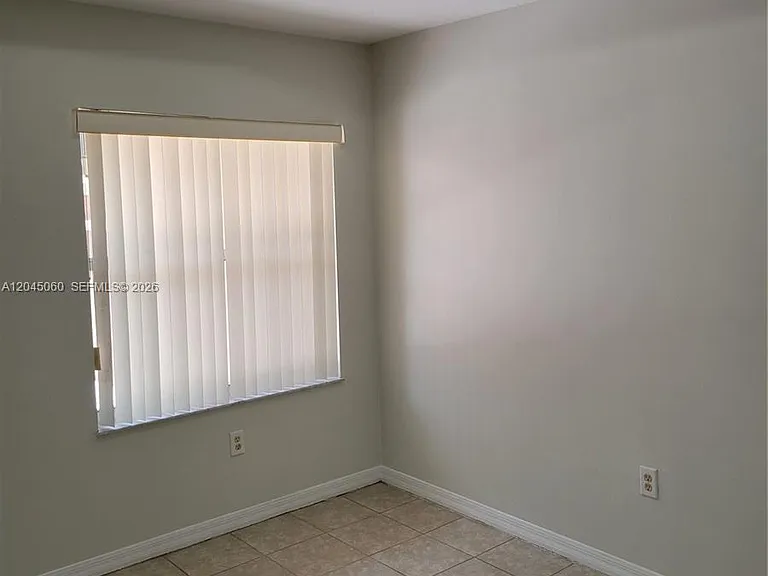 618 SW 106th Ave #1511 — Photo 2
