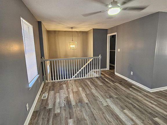 2nd image of 2212 Gaylewood Dr