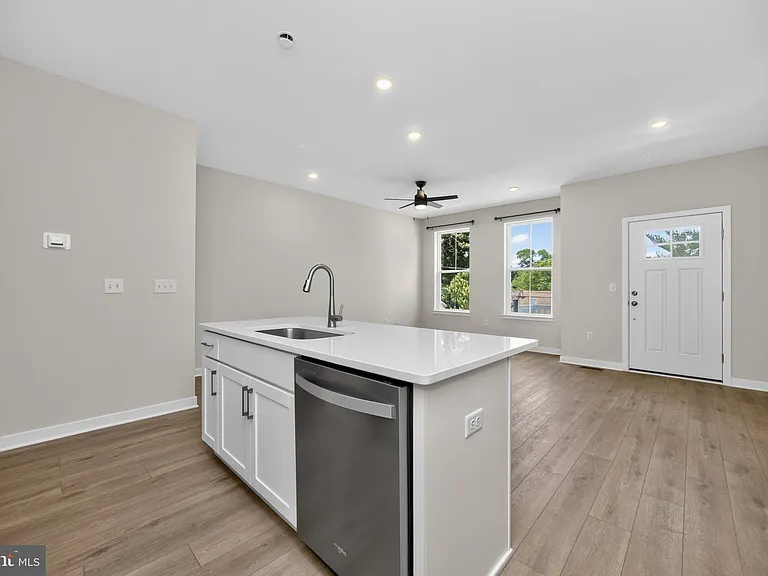113 Abramo Victor Dr — Photo 9