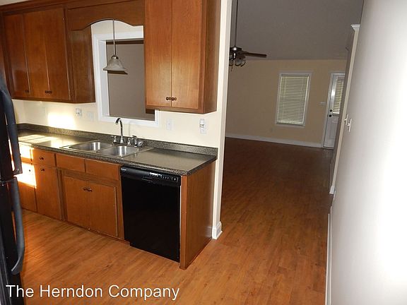3rd image of 5201-A Greyfield Cir