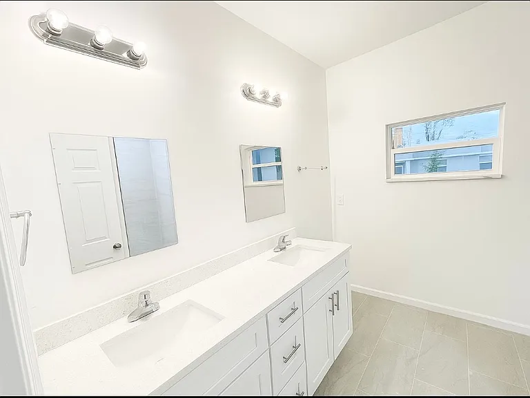 3603 NE 19th Ave — Photo 10