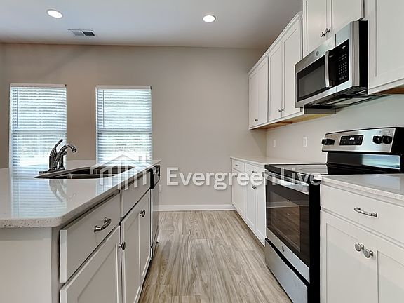 4th image of 15523 Tide Water Ct