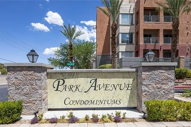 15 E Agate Ave #408 — Photo 2