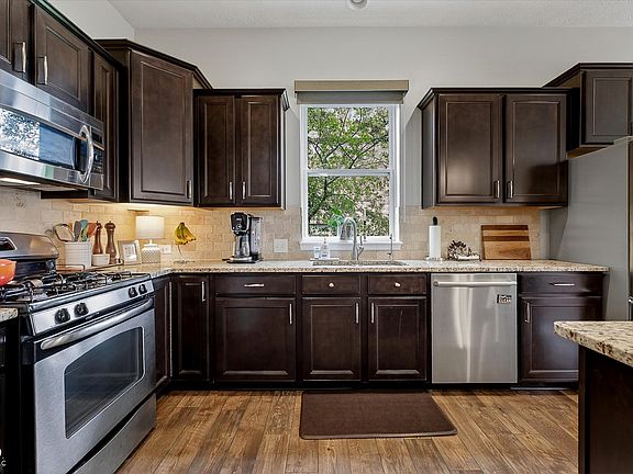 5th image of 5863 Gaston Dr