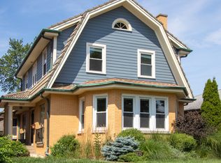 1225 N Euclid Ave, Oak Park, IL 60302