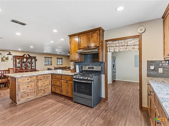 3rd image of 1192 County Road 138