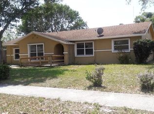 1125 Hemlock Cir, Fort Pierce, FL 34947