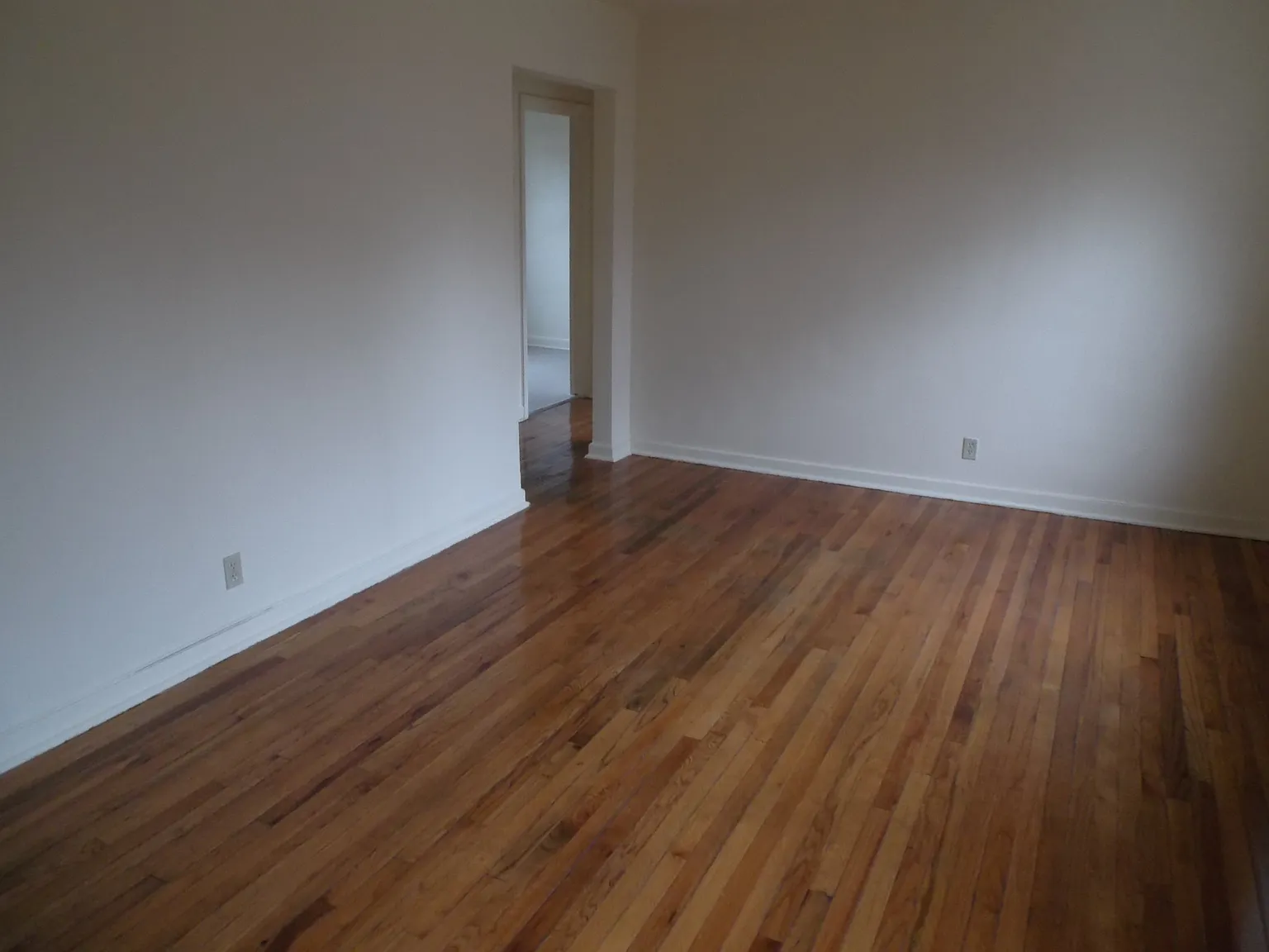 Bruxton Apartments — Photo 4