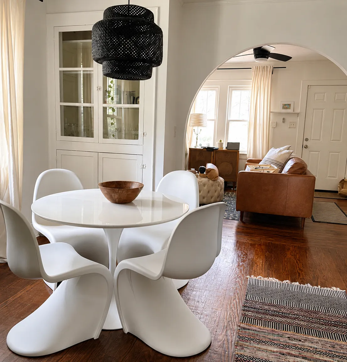 1 bed, 990 sqft, $1,650 — Photo 3