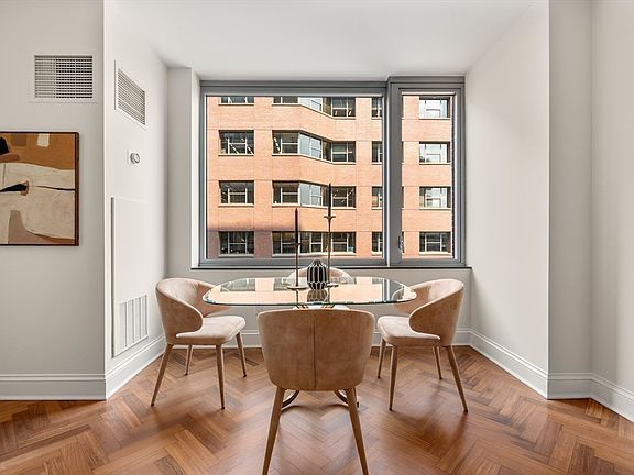 5th image of 1 Charles St S Unit 605