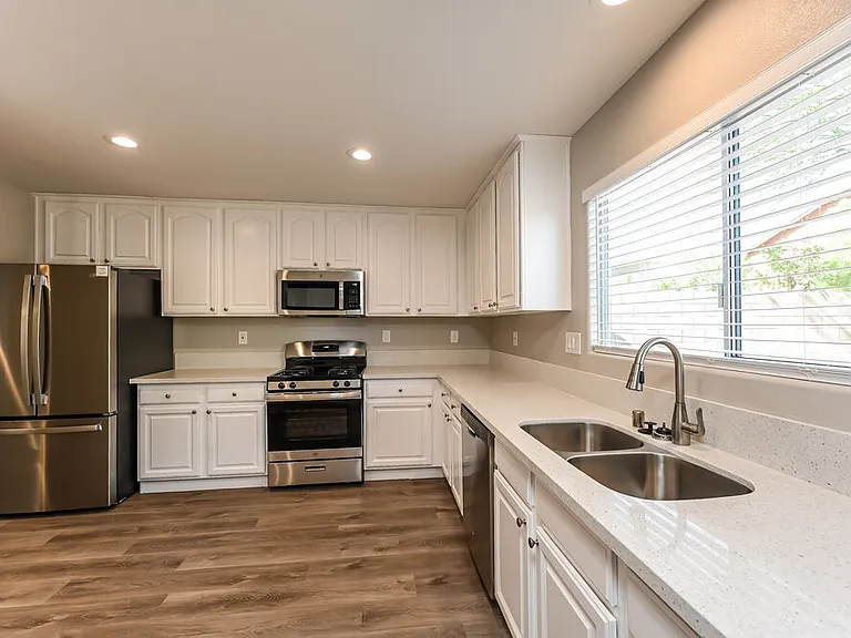 7424 Scottish Castle Ave — Photo 7