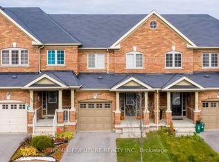 148 Kenneth Hobbs Ave, Whitby, ON
