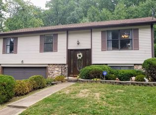 5308 Joyce Ln, Imperial, MO 63052