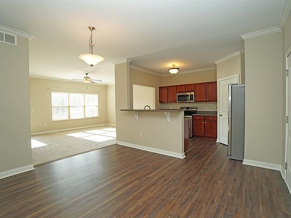 5th image of 1881 Quarry Oaks Dr
