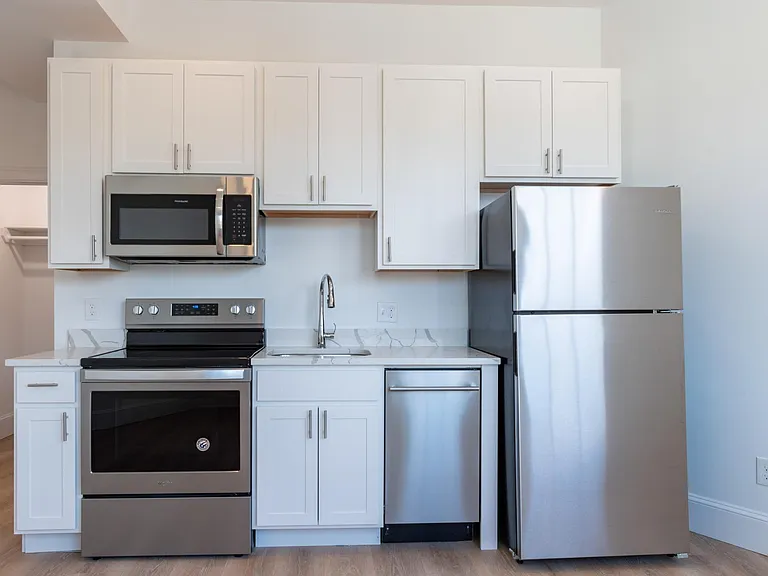 8 Water St #206 — Photo 2