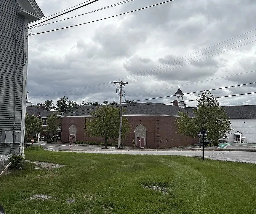 12 Hall Ave #1A