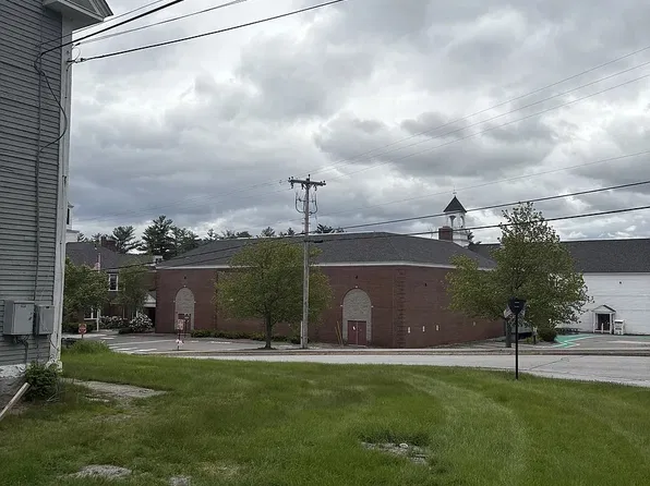 12 Hall Ave, Henniker, NH