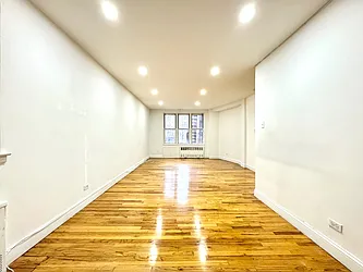 142-27 Barclay Avenue, #6G