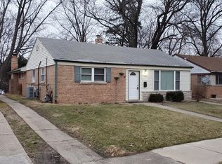 2320 Spruce Rd, Homewood, IL 60430