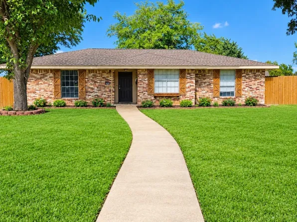 709 Oakbluff Dr, Lancaster, TX 75146