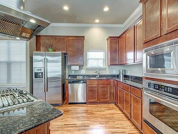 3rd image of 5729 Kiam St