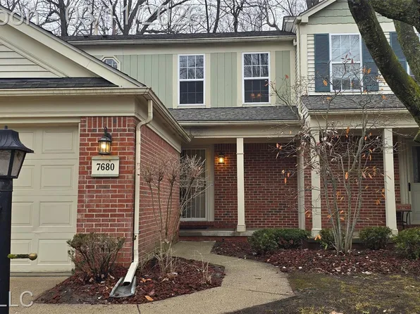 7680 Rivergate Dr, Westland, MI 48185