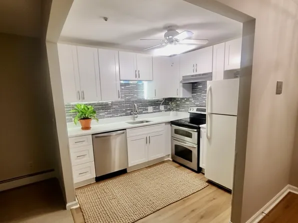 595 Revere Beach Pkwy APT 39, Revere, MA 02151