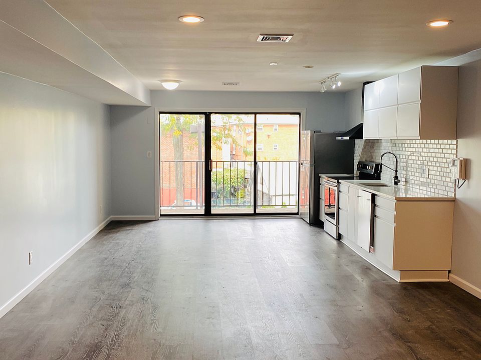 1st image of 9249 Kennedy Blvd APT 106