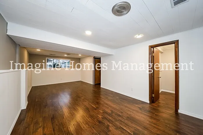 6734 Duneden Ave — Photo 9