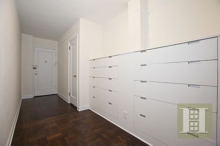 5th image of 135 E 39th St APT 6B