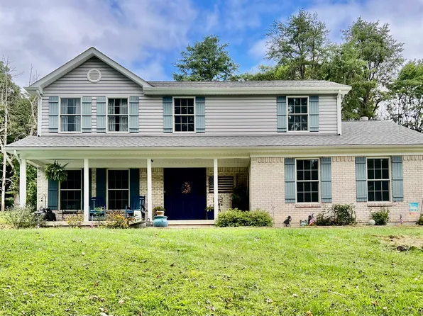 6148 Christianburg Rd, Columbus, IN 47201