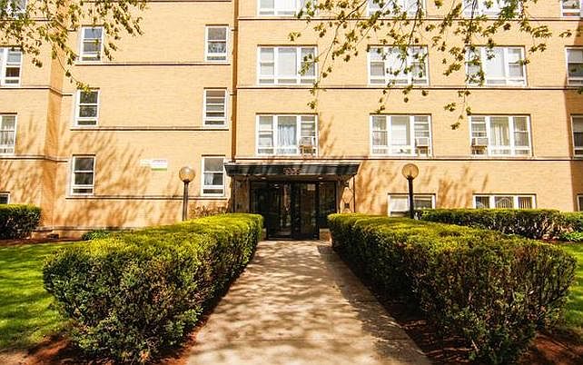 1st image of 5355 N California Ave #309