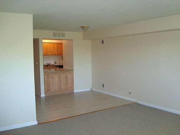 2nd image of 5300 Carriageway Dr APT 205