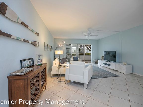 5th image of 1624 Gulf Shore Blvd N
