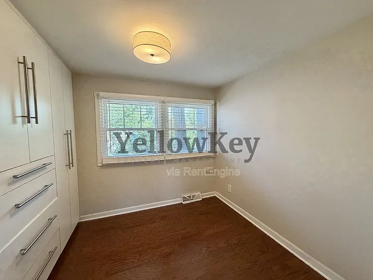 376 Hill Ave — Photo 15