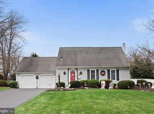 29 Crown Rd, Ewing, NJ 08638