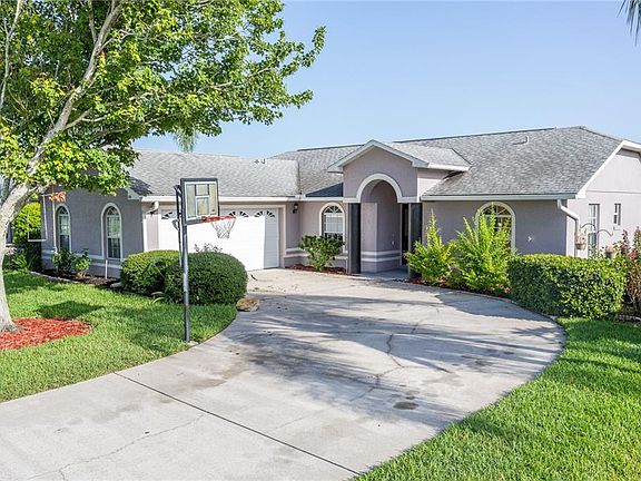 3rd image of 2304 Giselle Ct