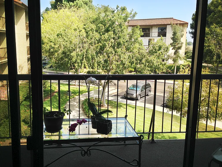 Del Monte Dr — Photo 4
