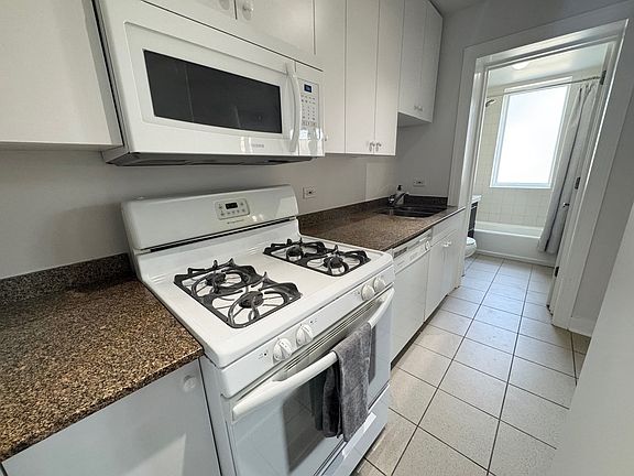 2nd image of 4335 W Irving Park Rd APT 102