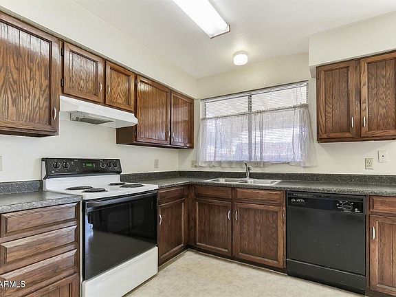 4th image of 3837 W Michigan Ave
