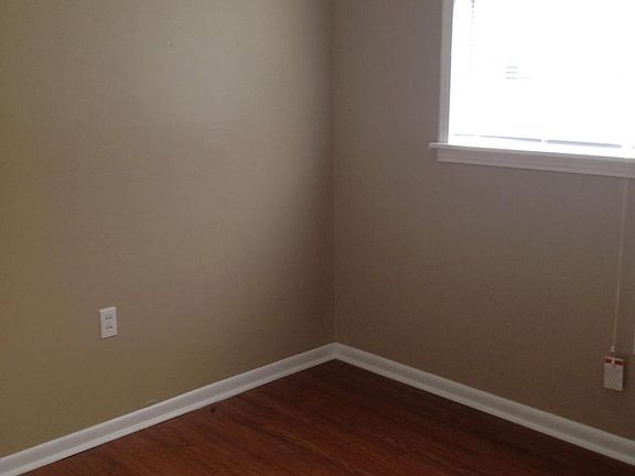 3rd image of 3403 W 4th St