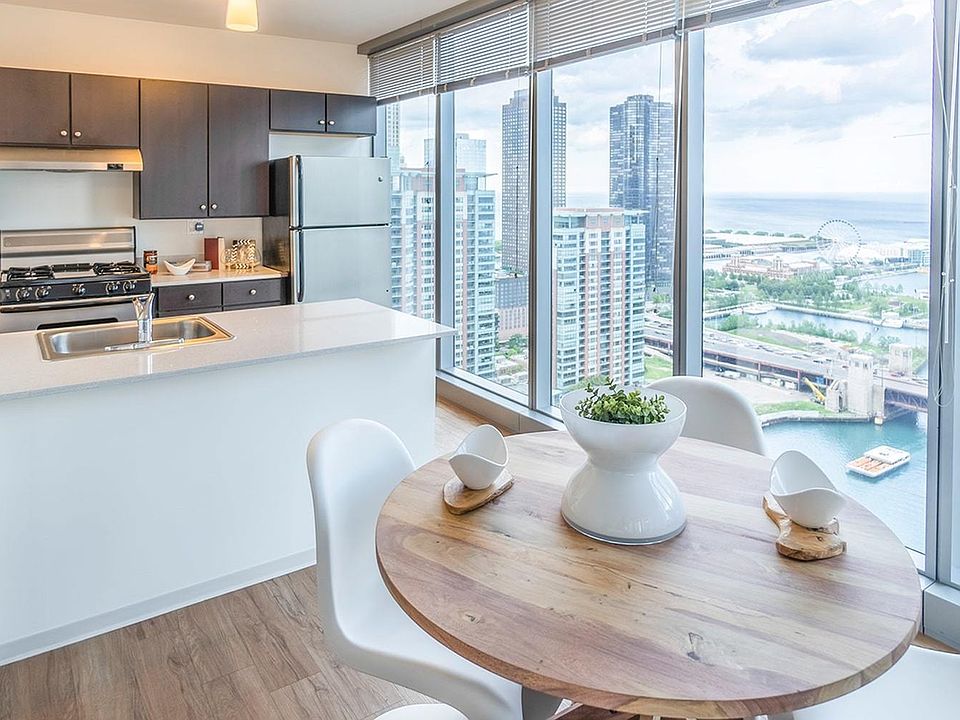 Model kitchen and dining area