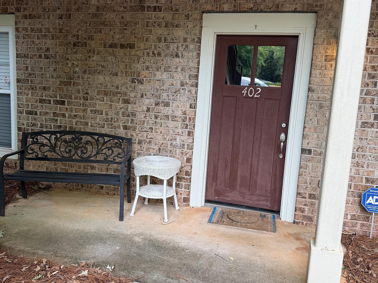 3 bed, 1444 sqft, $2,100 — Photo 2