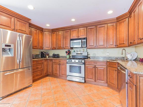 4th image of 417 Grande River Blvd