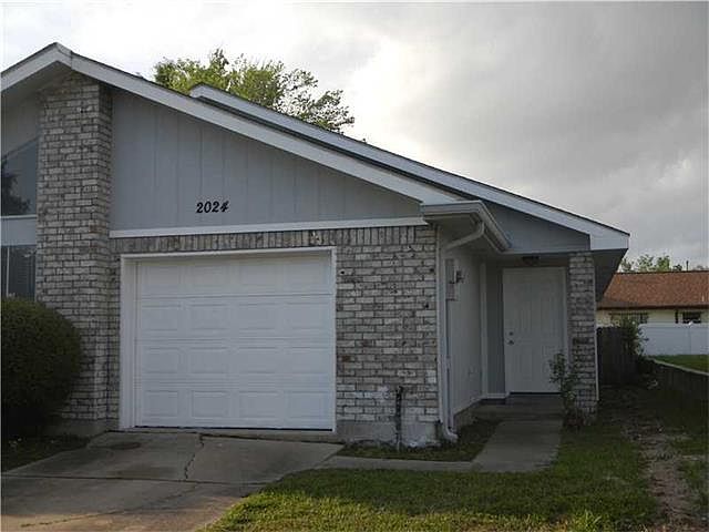 1st image of 2024 Lac La Belle Dr